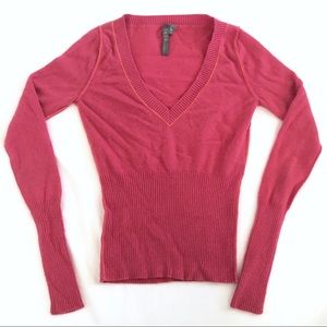 1600 Pink v-neck cashmere sweater sz. M